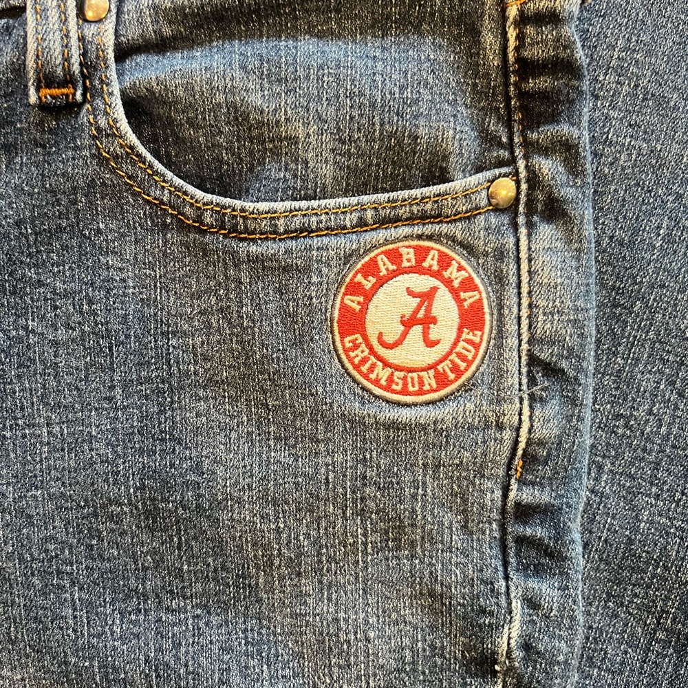 Women's Straight Leg Denim Jeans - Picture 9 of 11